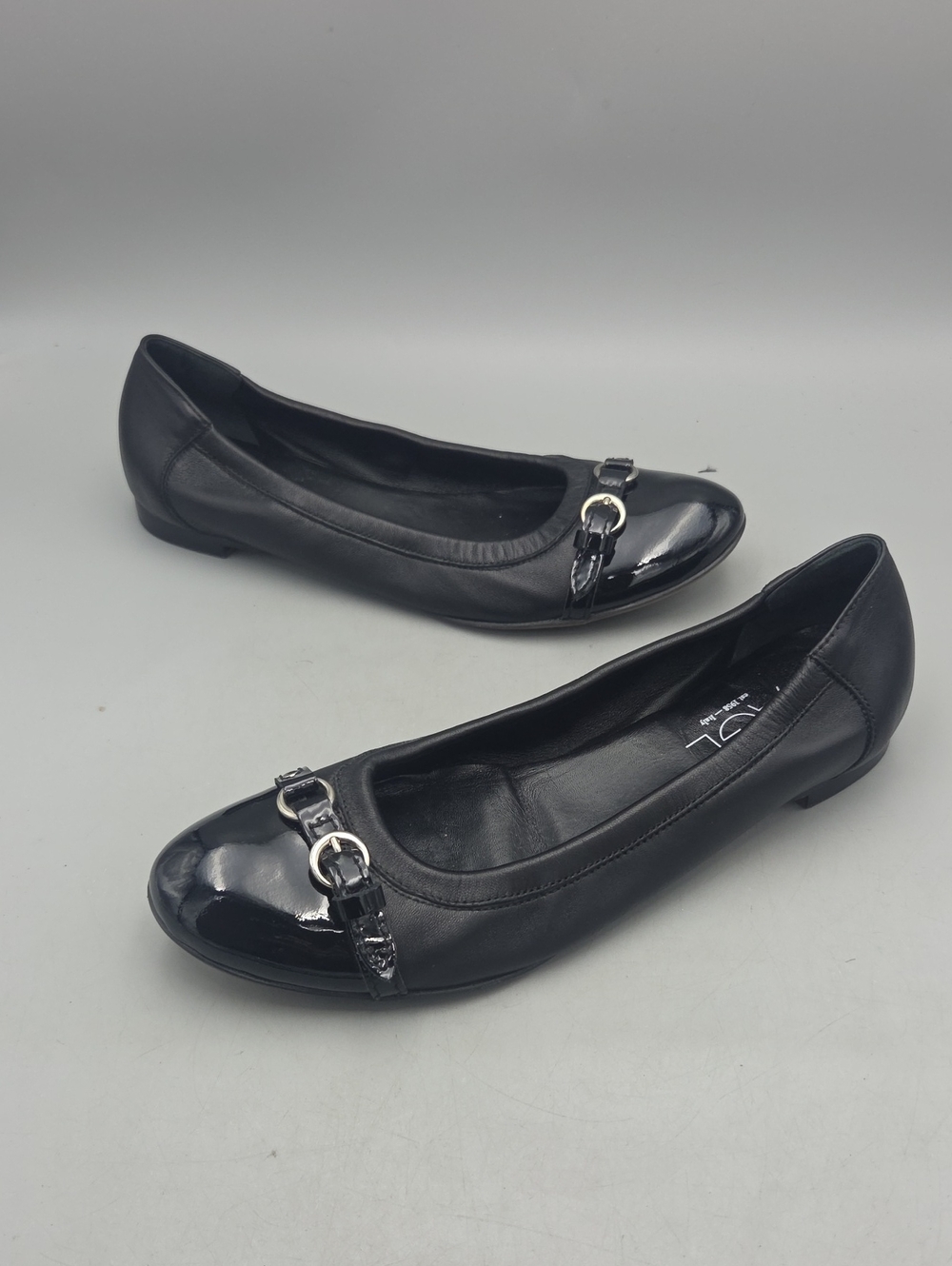 AGL Monika Cap Toe Ballet Flat Sz 40/ 10